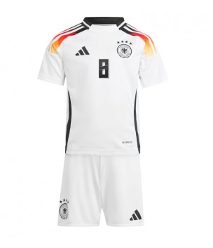 Billiga Tyskland Toni Kroos #8 Hemmatröja Barn EM 2024 Kortärmad (+ Korta byxor)